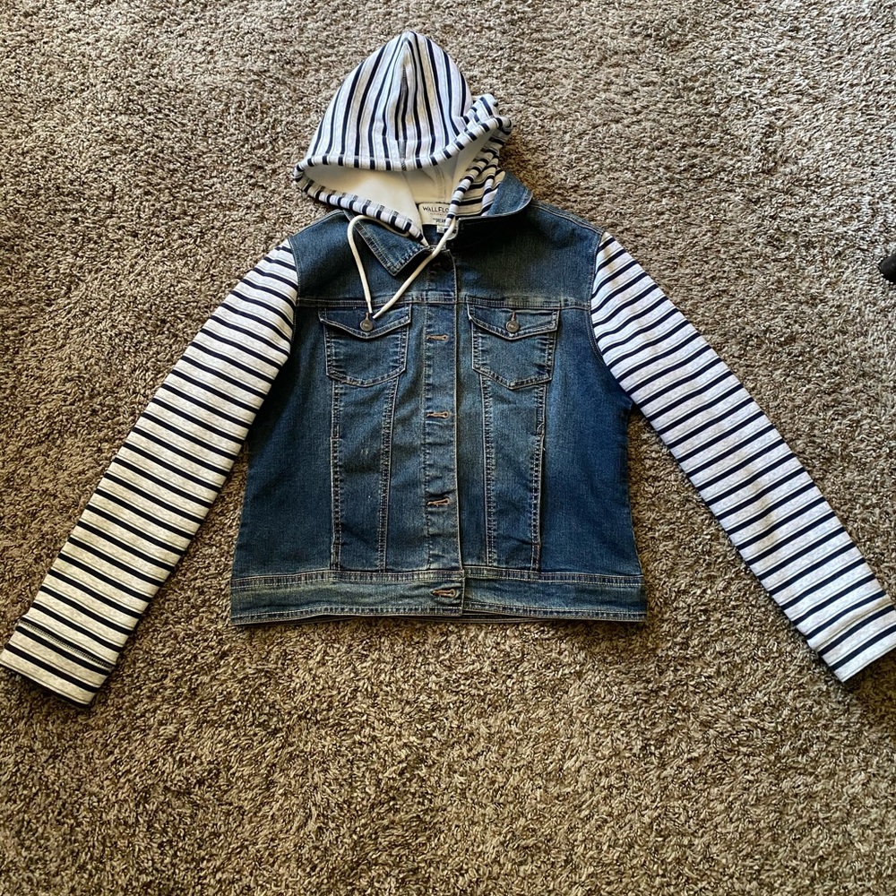 Jean jacket / Hoodie